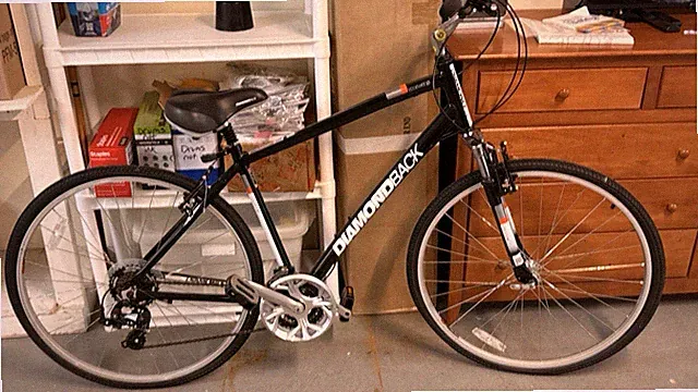 Diamondback Edgewood Hybrid Bike 700C Front Suspension V-Brakes Derailleur