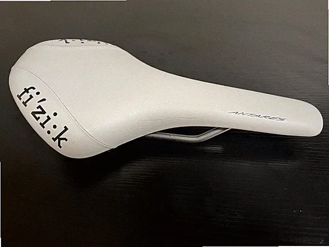 fi'zi:k Antares Racing Saddle Seat White 211g