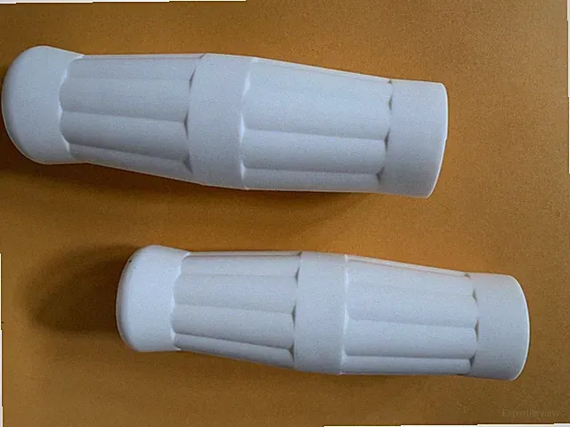 WHITE Vintage Bicycle Grips COKE BOTTLE BARREL Cruiser Lowrider City Trike Bike